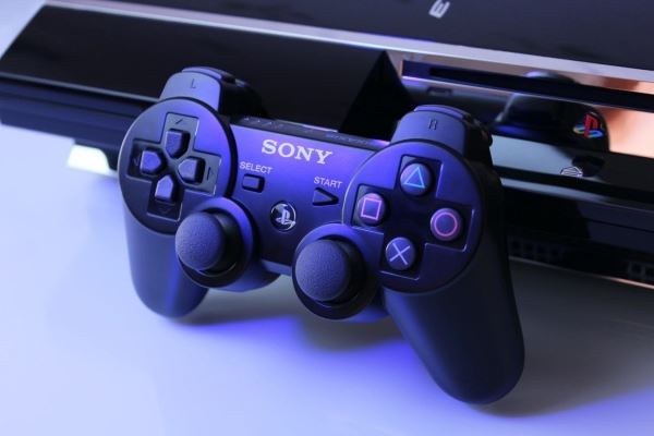 Владельцы PS4 и PS5 столкнулись с необычной ошибкой, связанной с PS3. Обратная совместимость на подходе?